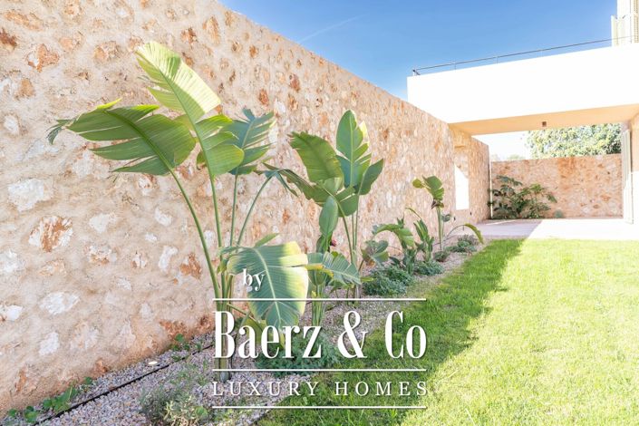 Image No.19-3 Bed Country House for sale