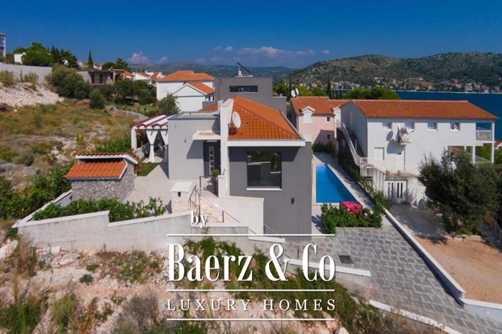 Image No.4-4 Bed Townhouse for sale