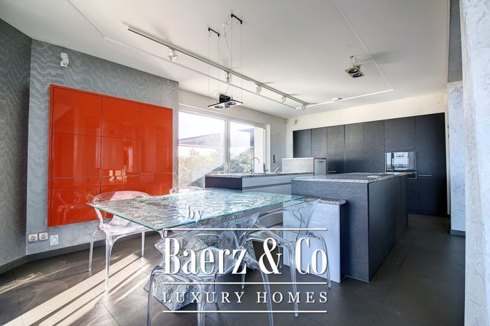 Image No.7-2 Bed Villa for sale