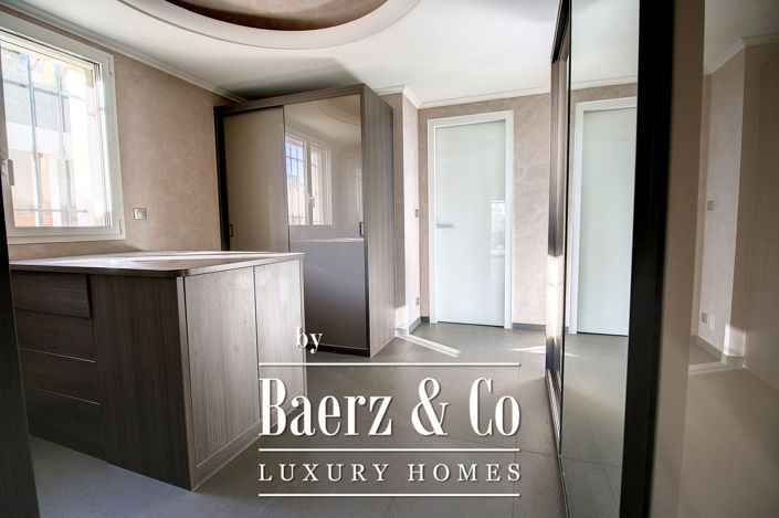 Image No.8-2 Bed Villa for sale