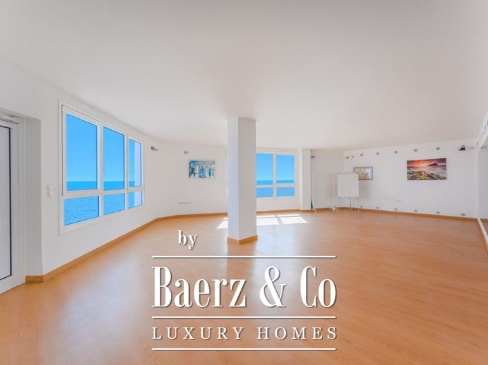 Image No.12-10 Bed Villa for sale