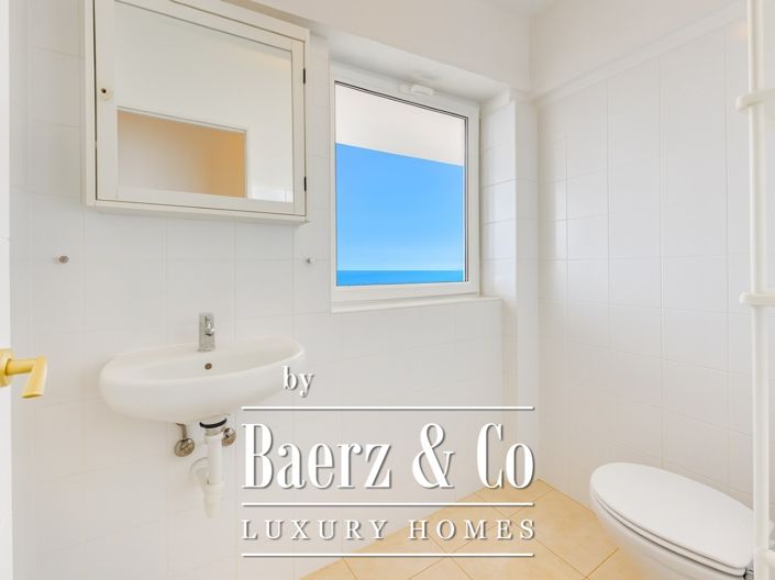 Image No.17-10 Bed Villa for sale