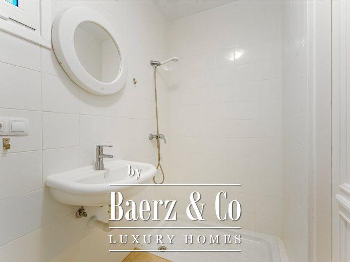 Image No.30-10 Bed Villa for sale