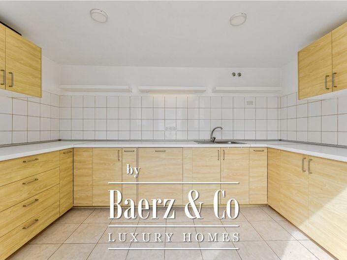 Image No.40-10 Bed Villa for sale