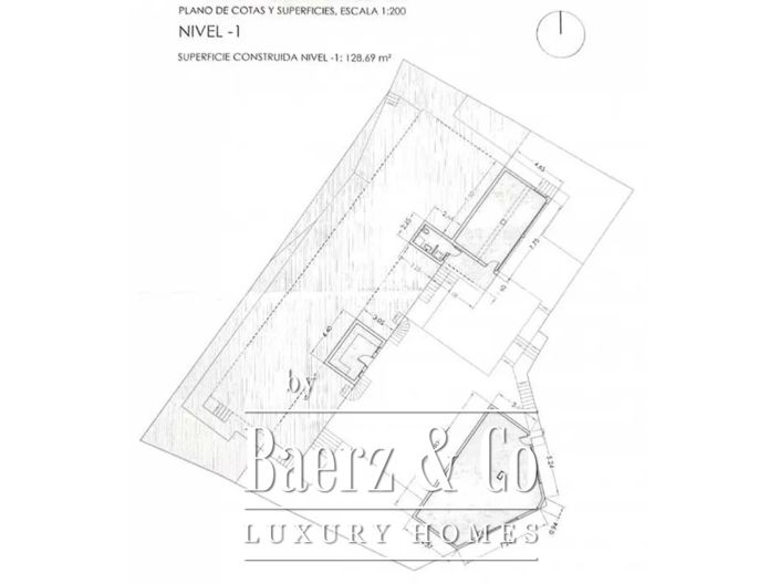 Image No.53-10 Bed Villa for sale