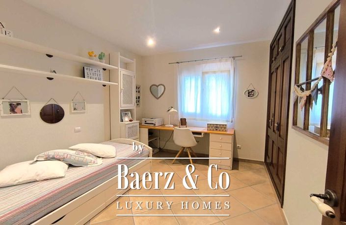 Image No.18-4 Bed Property for sale