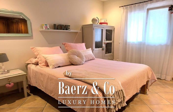 Image No.26-4 Bed Property for sale