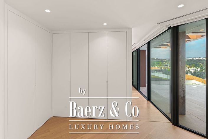 Image No.31-4 Bed Apartment for sale