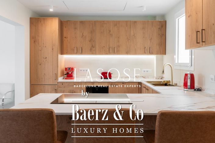 Image No.15-4 Bed Property for sale