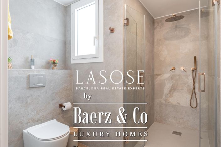 Image No.24-4 Bed Property for sale