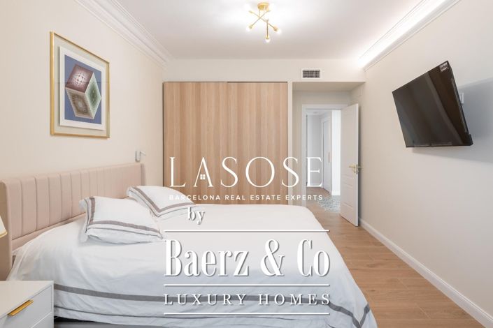 Image No.27-4 Bed Property for sale