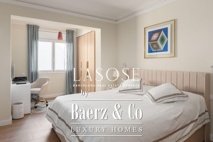 Image No.28-4 Bed Property for sale