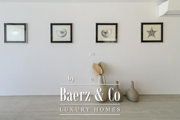 Image No.10-3 Bed Apartment for sale