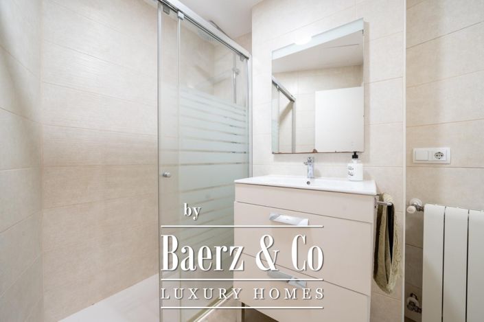 Image No.16-4 Bed Flat for sale