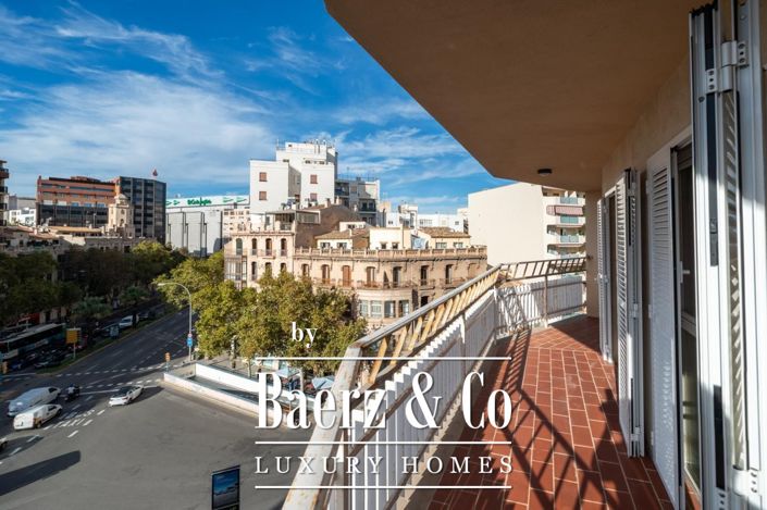 Image No.19-4 Bed Flat for sale