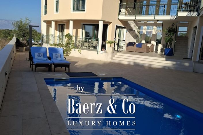 Image No.13-Maison de ville de 7 chambres à vendre à Nin