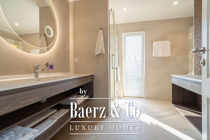 Image No.28-Maison de ville de 7 chambres à vendre à Nin