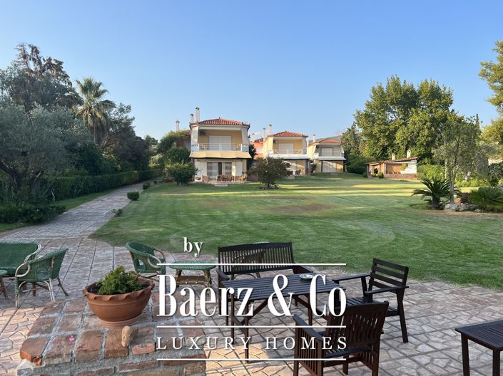 Image No.2-9 Bed Villa for sale