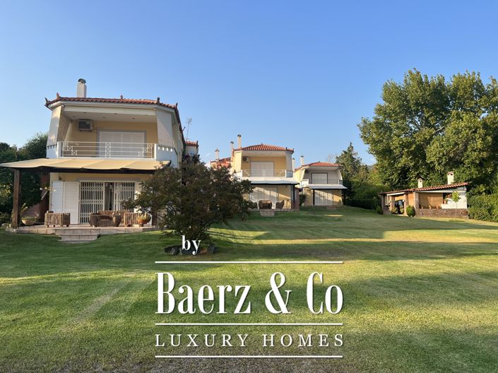 Image No.4-9 Bed Villa for sale