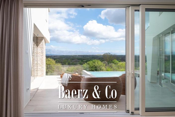 Image No.29-4 Bed Villa for sale