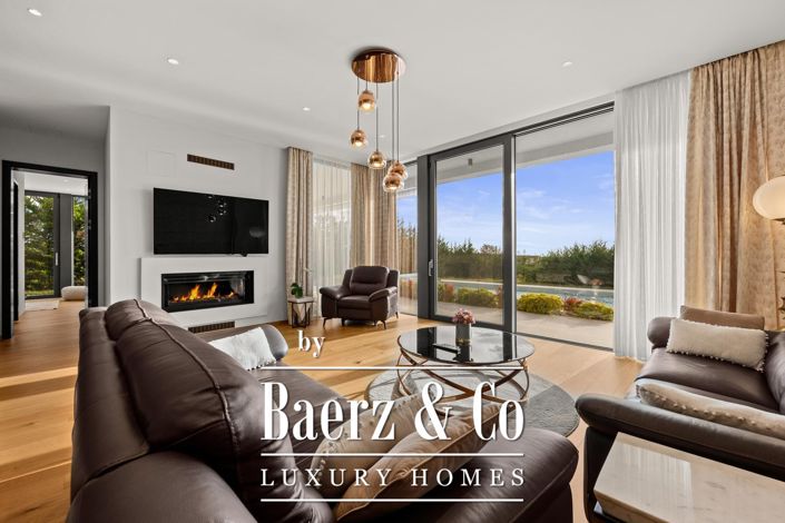 Image No.15-3 Bed Townhouse for sale