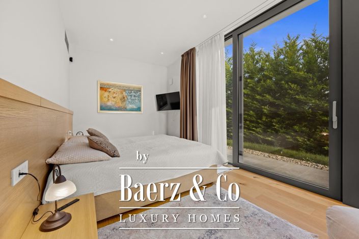 Image No.17-3 Bed Townhouse for sale