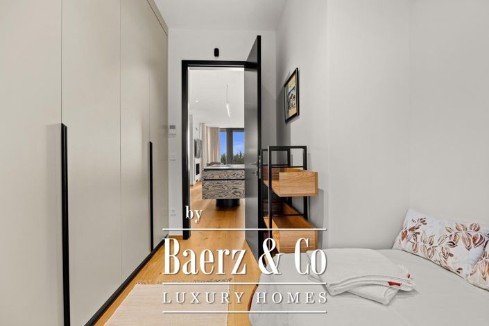 Image No.22-3 Bed Townhouse for sale