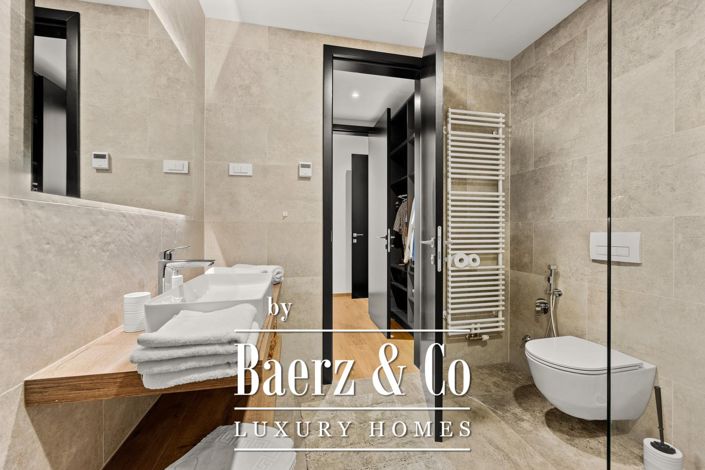 Image No.25-3 Bed Townhouse for sale