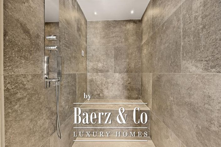 Image No.27-3 Bed Townhouse for sale