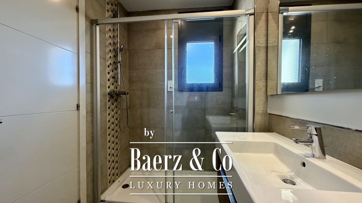 Image No.21-5 Bed Villa for sale