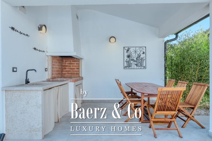 Image No.15-4 Bed Townhouse for sale