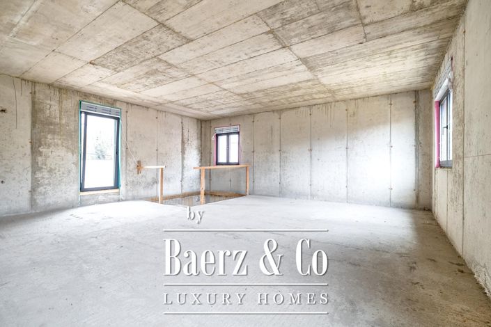 Image No.3-4 Bed Property for sale