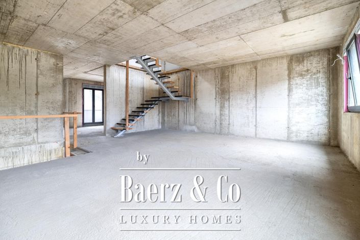 Image No.6-4 Bed Property for sale