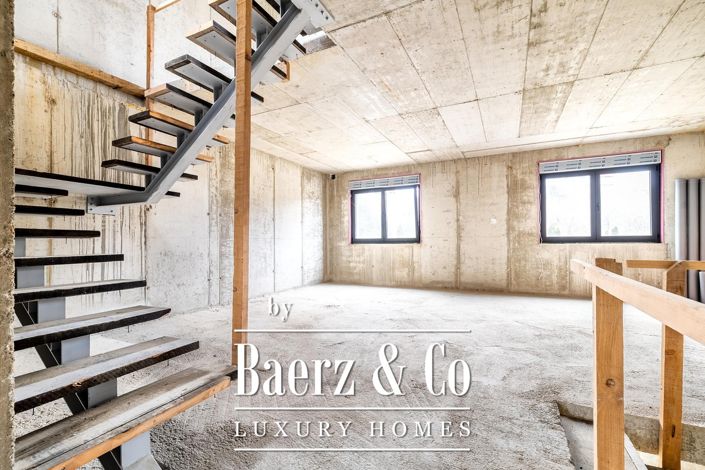 Image No.7-4 Bed Property for sale