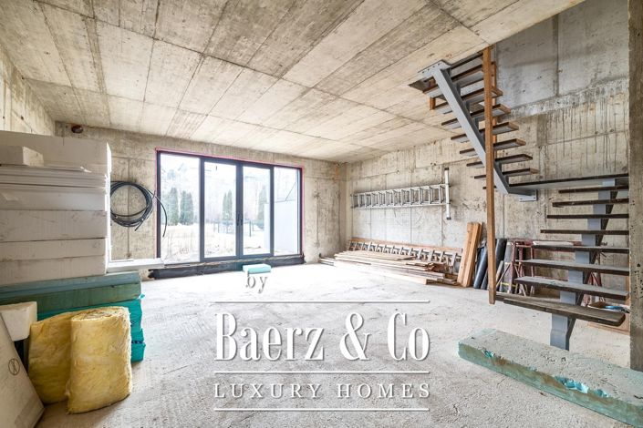 Image No.8-4 Bed Property for sale