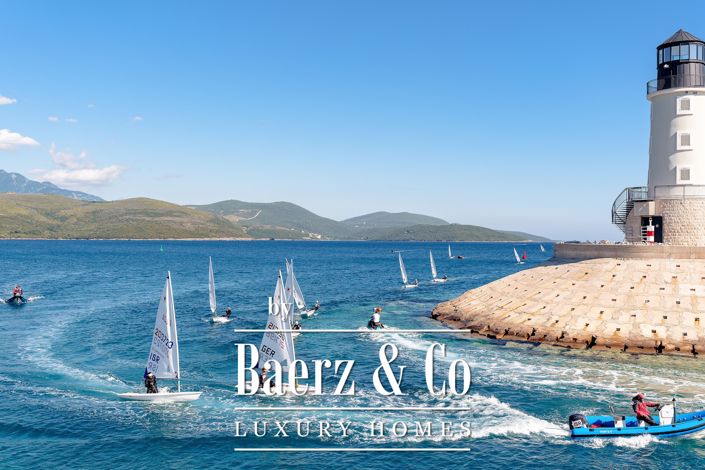 Image No.17-5 Bed Property for sale