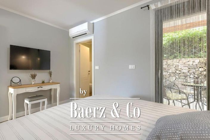 Image No.10-4 Bed Townhouse for sale