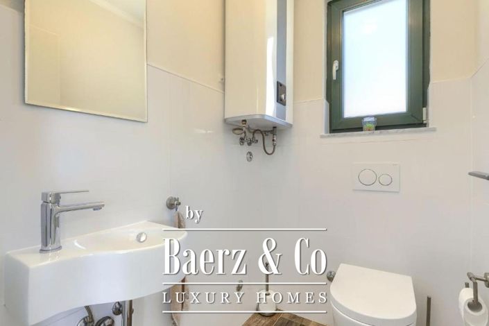 Image No.13-4 Bed Townhouse for sale