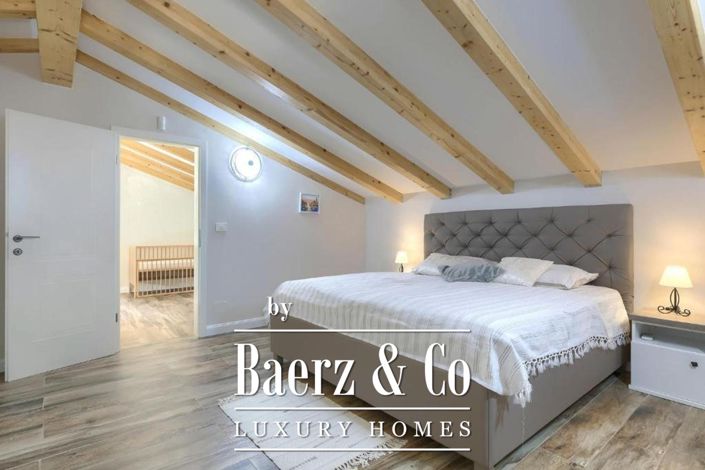 Image No.17-4 Bed Townhouse for sale