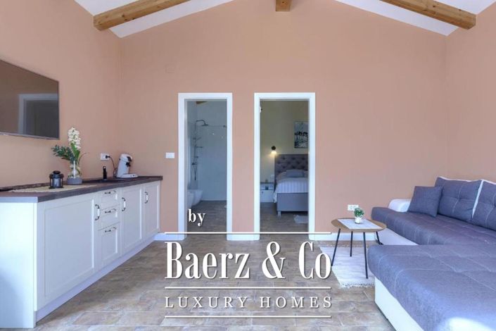 Image No.22-4 Bed Townhouse for sale