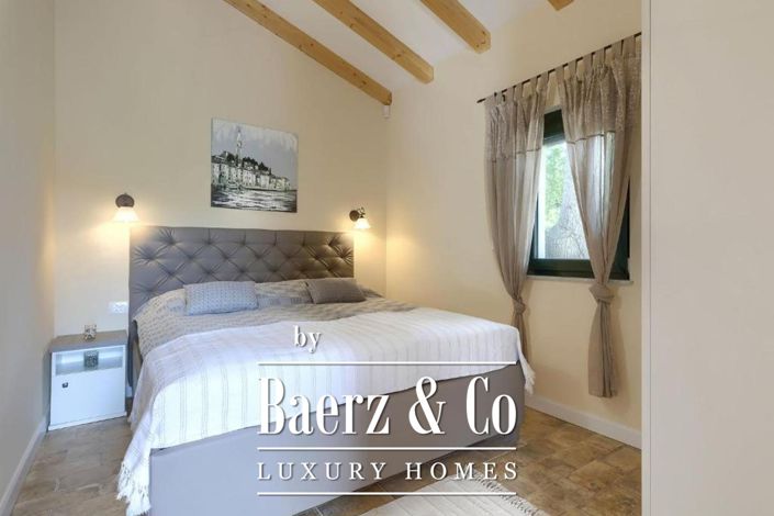 Image No.25-4 Bed Townhouse for sale