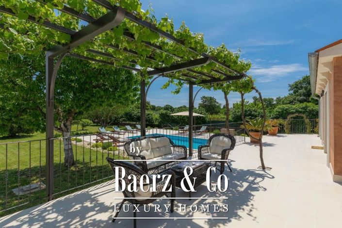 Image No.30-4 Bed Townhouse for sale