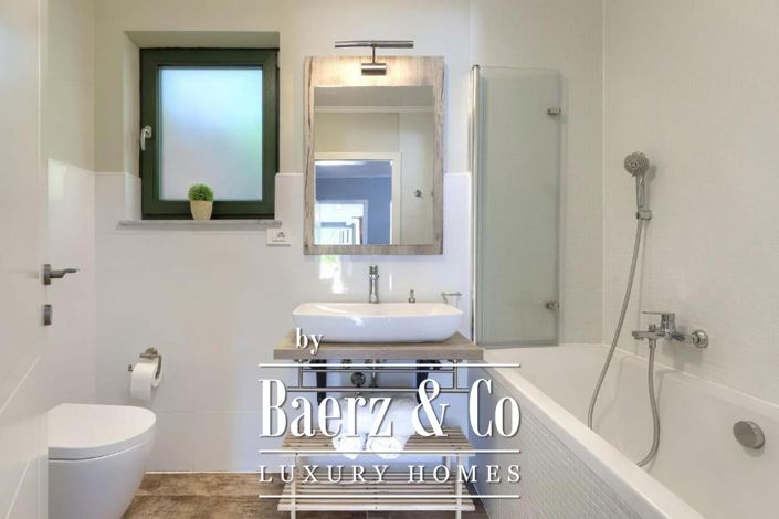 Image No.9-4 Bed Townhouse for sale