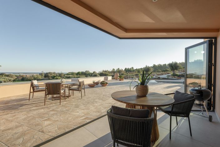 Image No.3-4 Bed Villa for sale