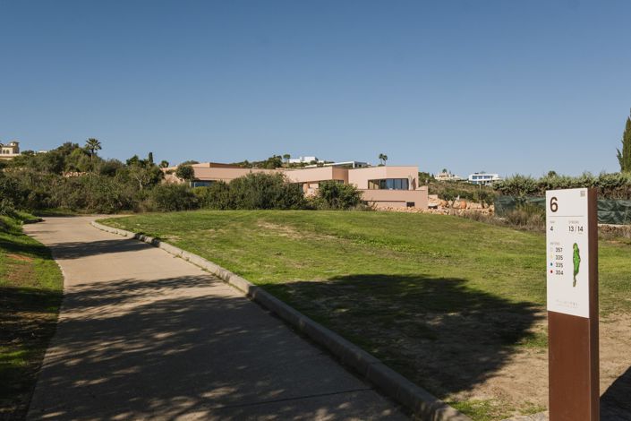 Image No.54-4 Bed Villa for sale