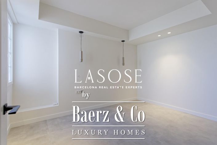 Image No.19-3 Bed Property for sale