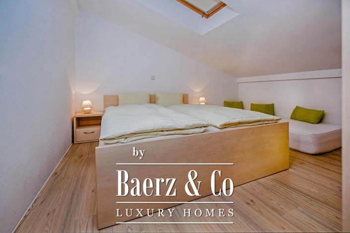 Image No.16-6 Bed House for sale