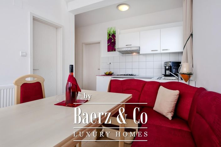 Image No.5-6 Bed House for sale