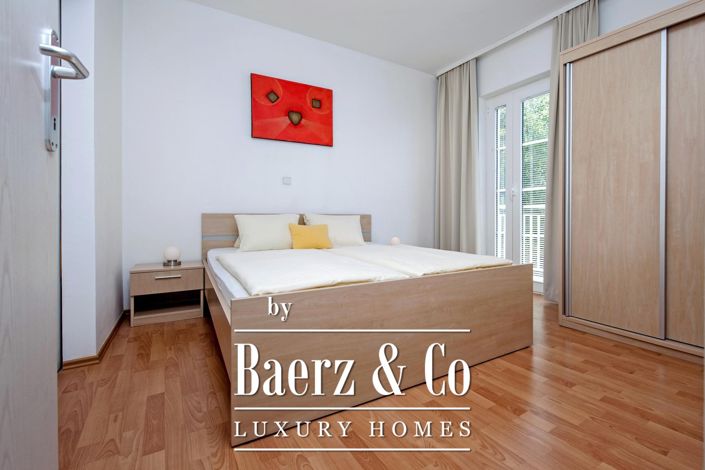 Image No.9-6 Bed House for sale