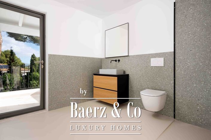 Image No.9-4 Bed Villa for sale